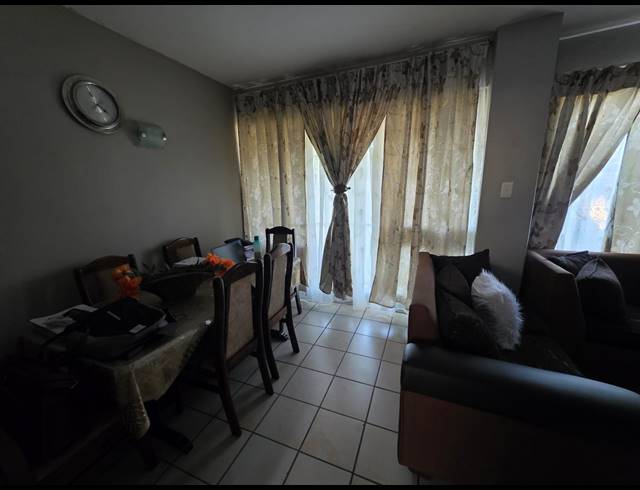 2 BEDROOM TOWNHOUSE FOR SALE IN SASOLBURG EXT 2